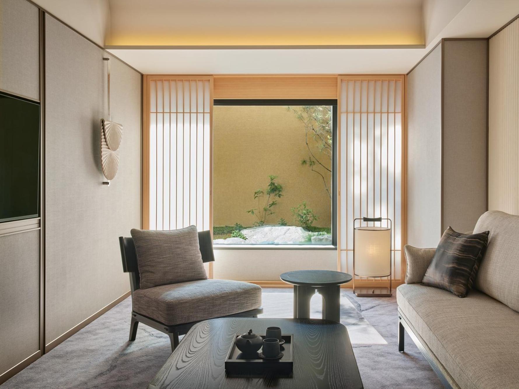 Dusit Thani โรงแรม 5*